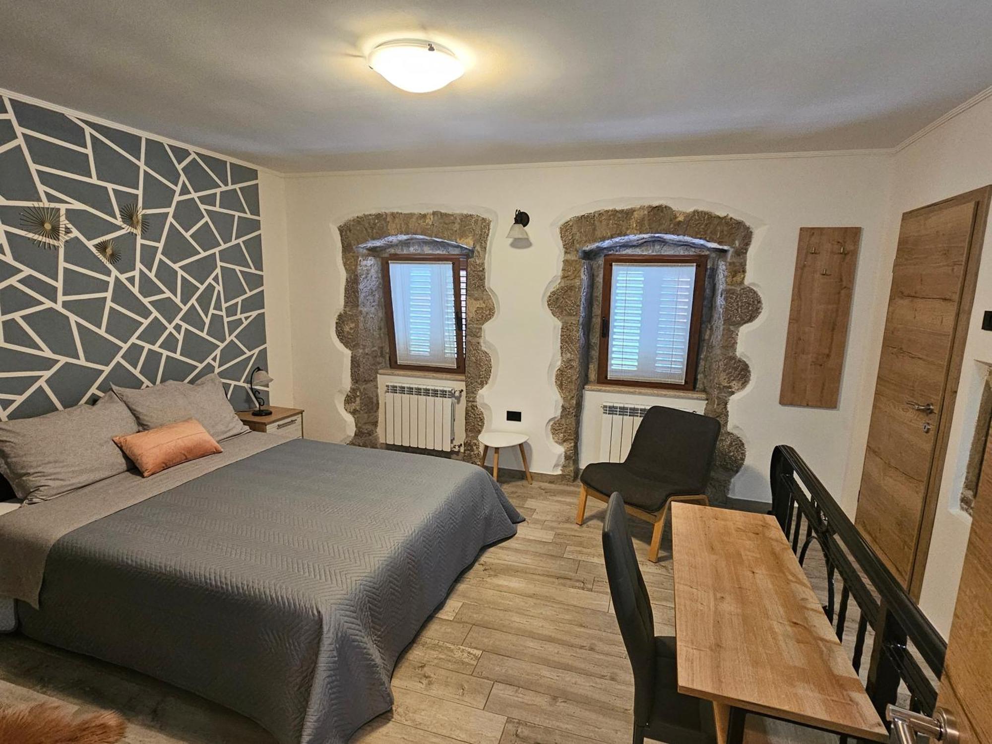 Villa Kos Lupoglav  Buitenkant foto